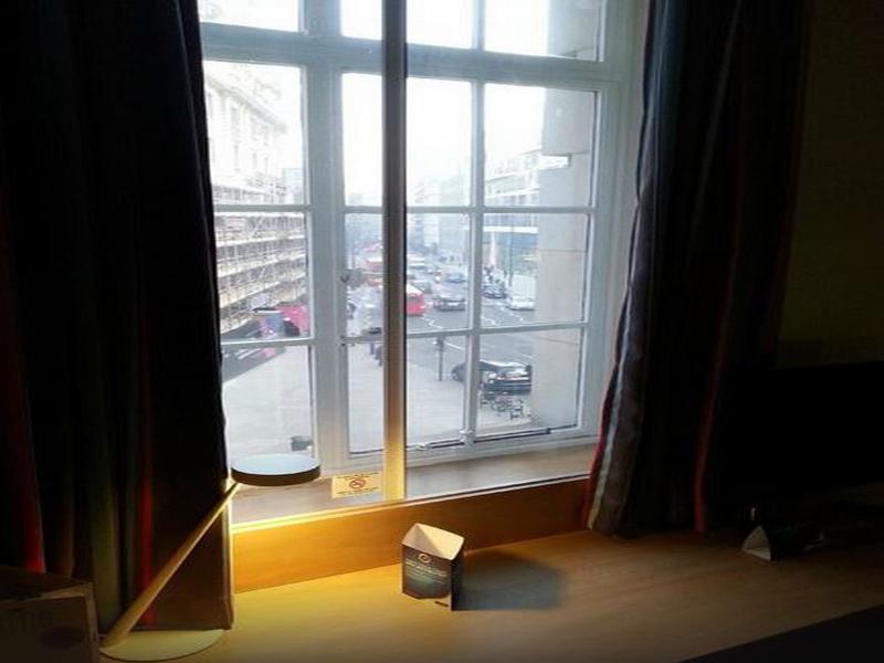 Travelodge London Central City Road Экстерьер фото