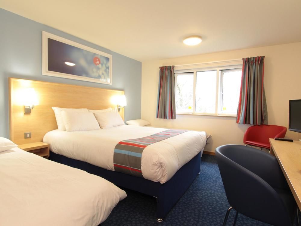 Travelodge London Central City Road Экстерьер фото