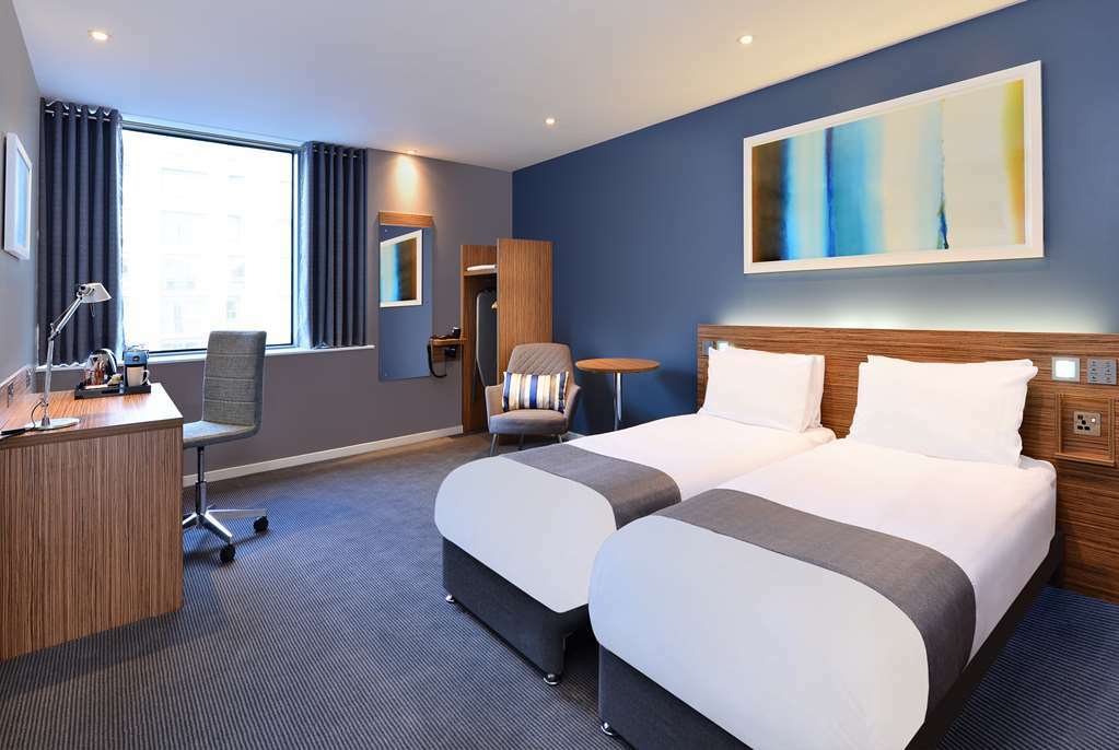 Travelodge London Central City Road Номер фото