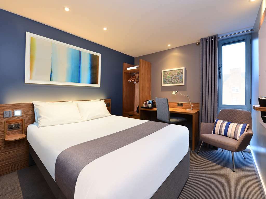 Travelodge London Central City Road Номер фото